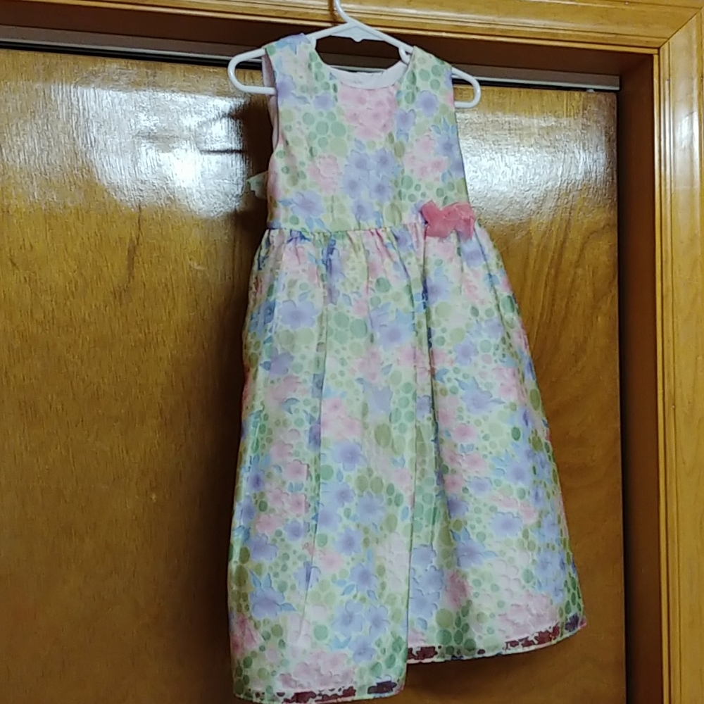 Sleeveless floral dress